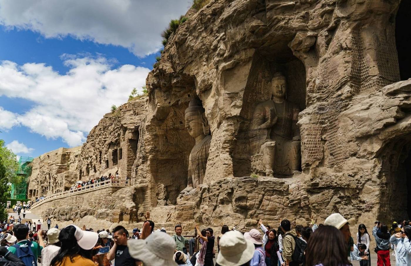 Yungang Grottoes Buddha statues, Datong