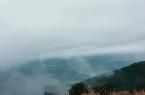 Fenggu Mingqin Scenic Area