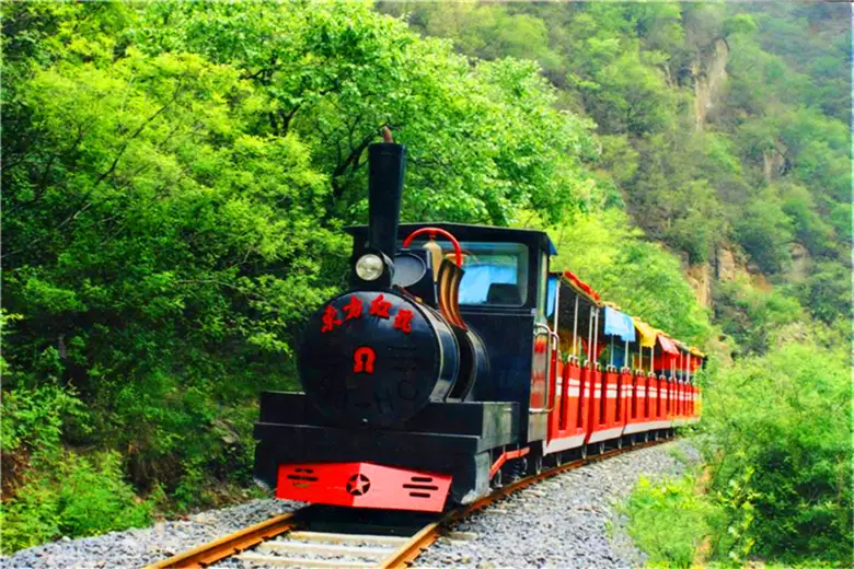 Shuanglongxia Natural Scenic Area