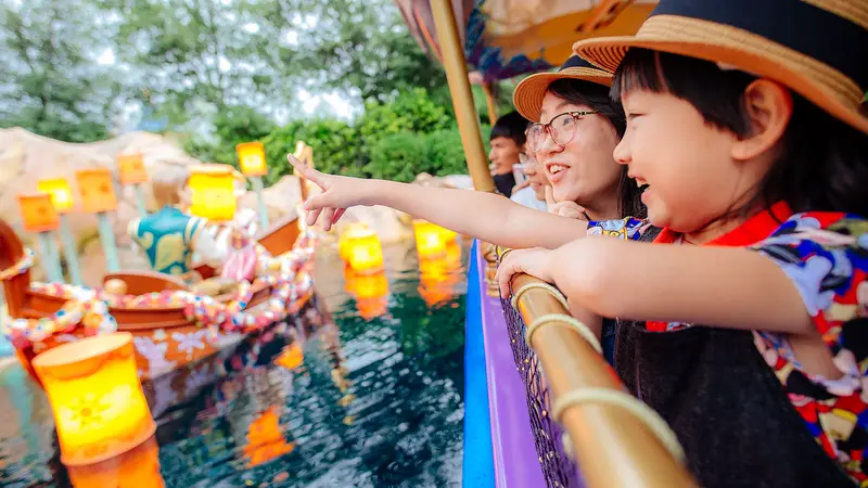 Voyage To The Crystal Grotto