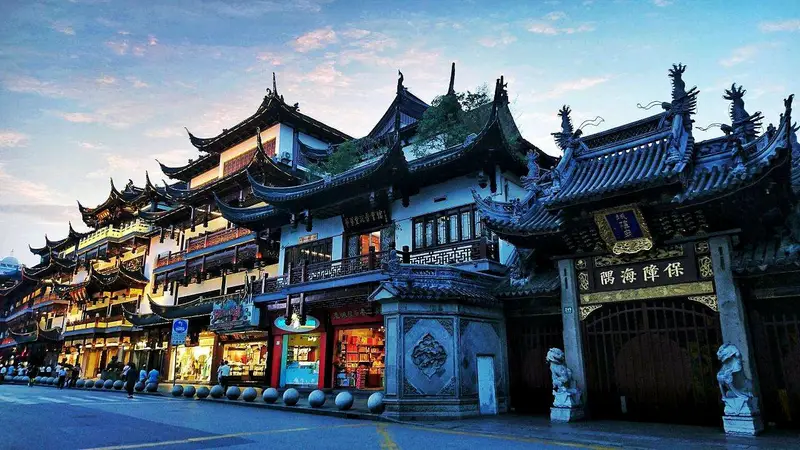 THE CITY TEMPLE OF SHANGHAI