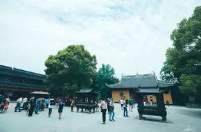 Longhua Temple