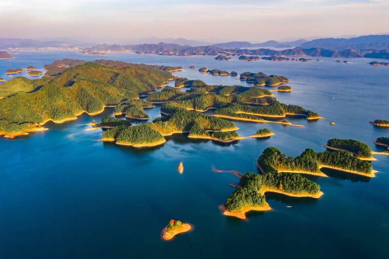 Thousand Islet Lake