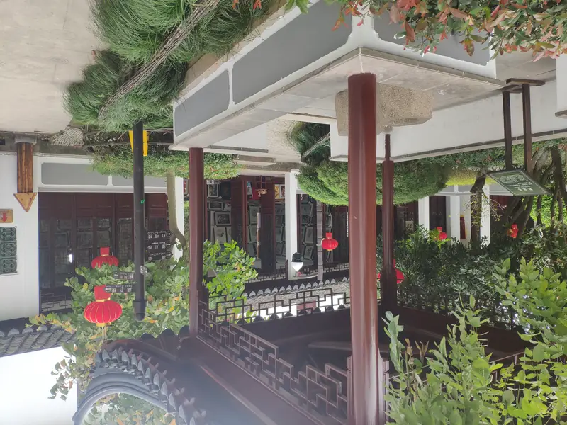 Shuangbai Pavilion