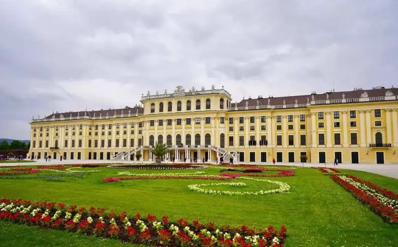Schönbrunn Palace Colonnade