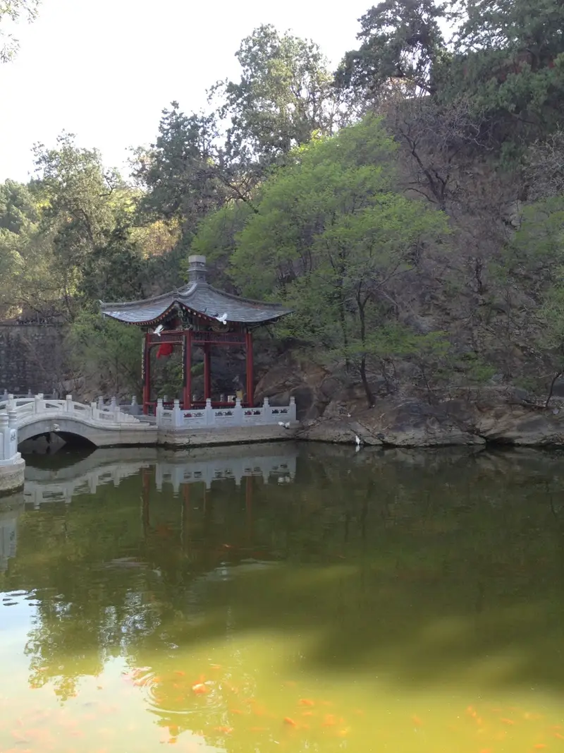 Badachu Park, Sanshan Temple