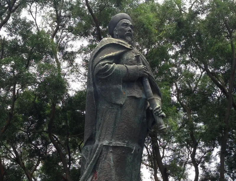 Lin Zexu Statue