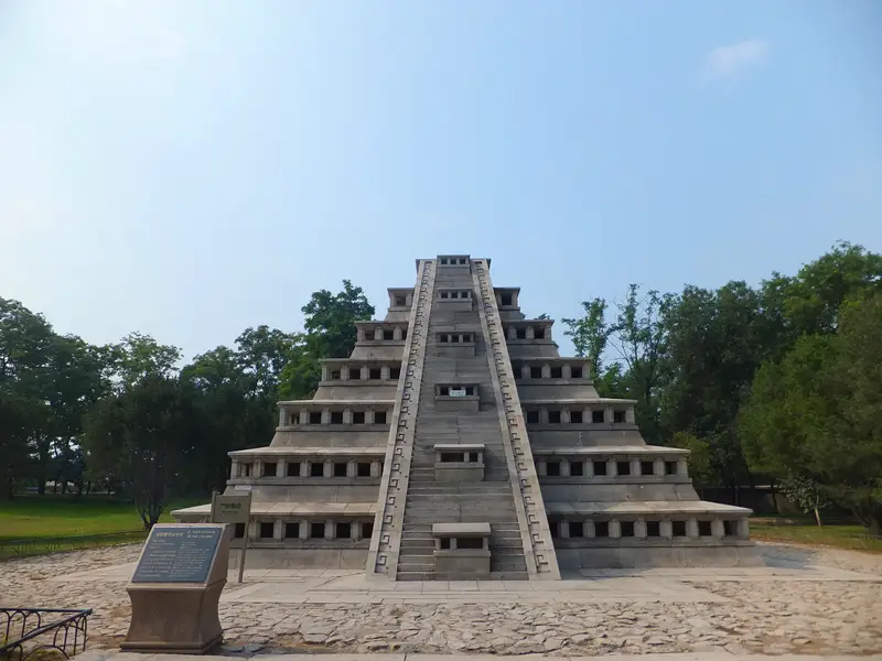 World Park-Ta Xin Niche Pyramid