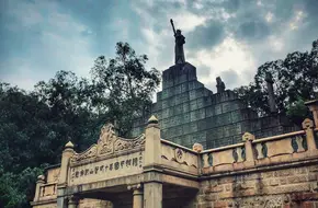 Huanghuagang 72 Martyrs' Monument