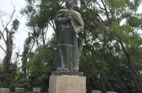 Lin Zexu Statue