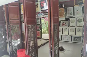 Father And Son Paper-Cutting Art Studio