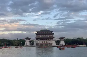 Da Tang Fu Rong Garden - Ziyun Pavilion