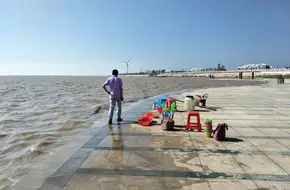 Luchao Port