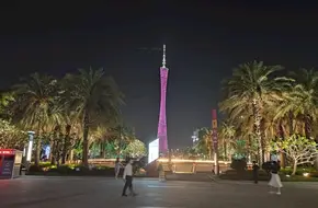 Huacheng Square, Zhujiang East Road, Central Courtyard