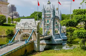 The Window Of The World - Tower Bridge