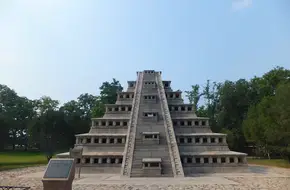 World Park-Ta Xin Niche Pyramid