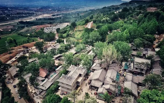 Bailu Yuan Folk Culture Village