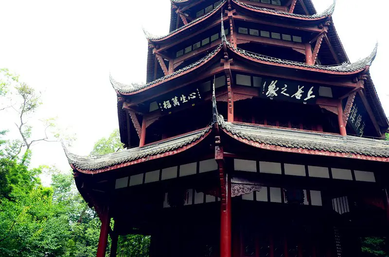 Ten Thousand Buddha Pagoda