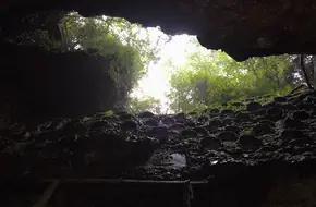 Baiyun Ten Thousand Buddhas Cave