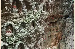 Baiyun Ten Thousand Buddhas Cave