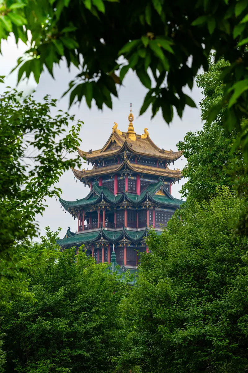Hong'En Temple Forest Park