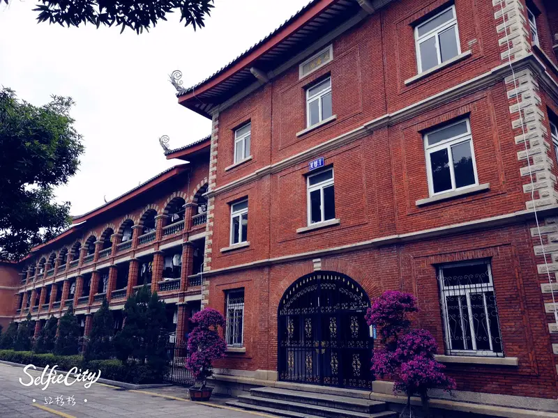 Xie Xiide Statue, Xiamen University