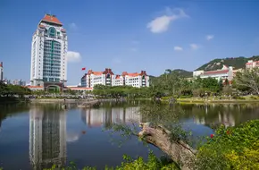 Xiamen University Furong Lake