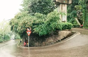 Three-Level Road