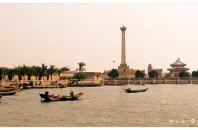 The Lake Of Dragon Boat