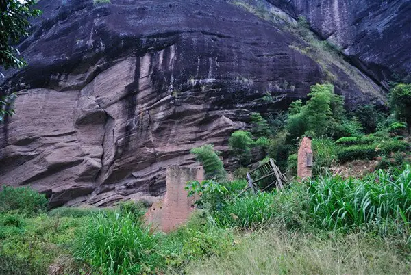 Three-Incense Peak
