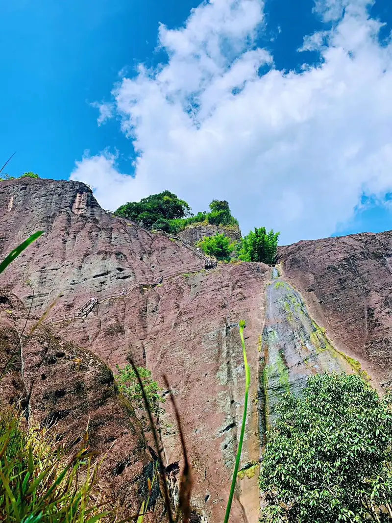 Mount Wuyi Suspended Coffins