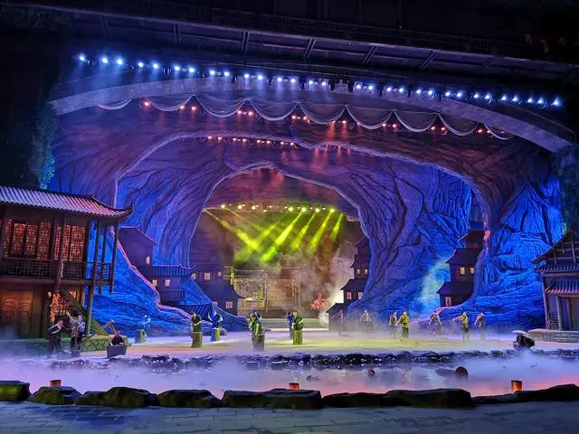 Dreamy Peach Blossom Real-Scene Performance