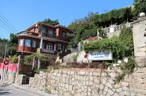 Nanhua Road Cultural Bar Street