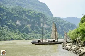 Xiling Gorge Peach Blossom Land