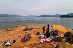 Thousand Island Lake Stone Forest Scenic Area Baiyun Mountain Villa
