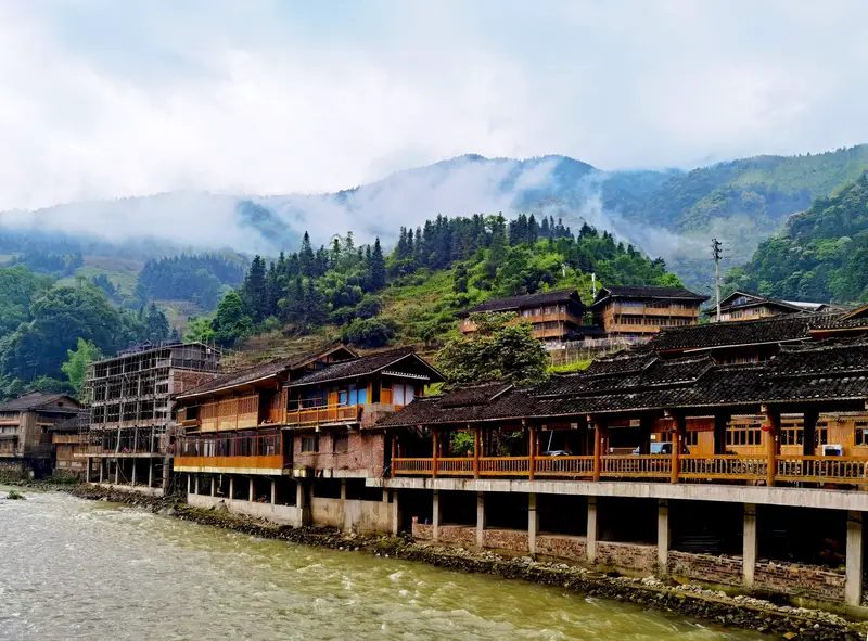 Huangluo Hongyao Stockaded Village