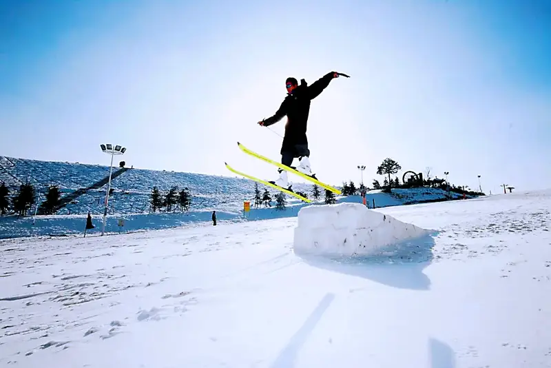Anji Jiangnan Tianchi Ski Resort