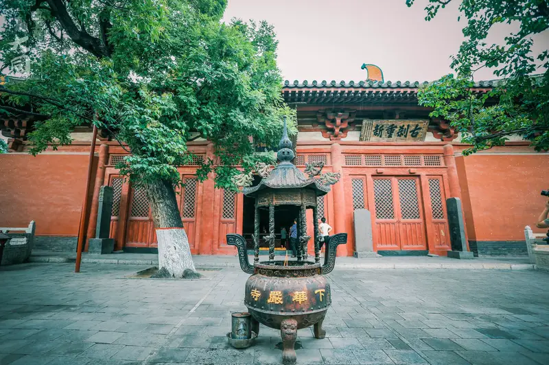 Huayan Temple