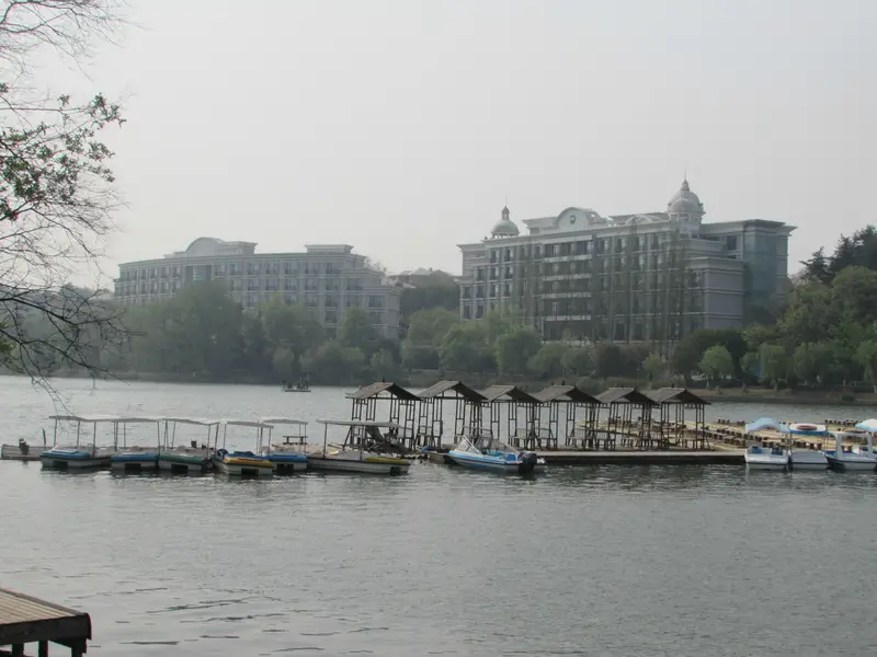 Jingshan Lake