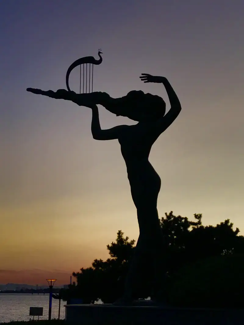 Statue Of The Piano Girl