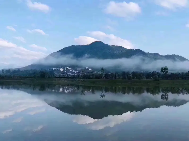 Lingfeng Mountain Senxian Animal Farm