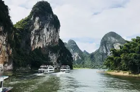 Nanxi Mountain Park - Guilin'S Number One Landscape Stele