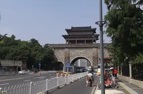 Yifeng Gate