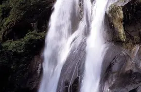 Baoding Waterfall