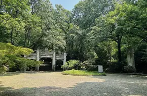 The Tomb Of Tan Yankai, Huabiao, Stone Lions, Flower Pots