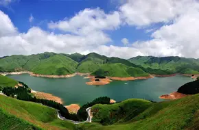 Guilin Quanzhou Tian Lake Mountain Top Campsite
