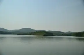 Buddha'S Hand Lake