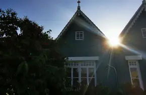 Red Roof Garden