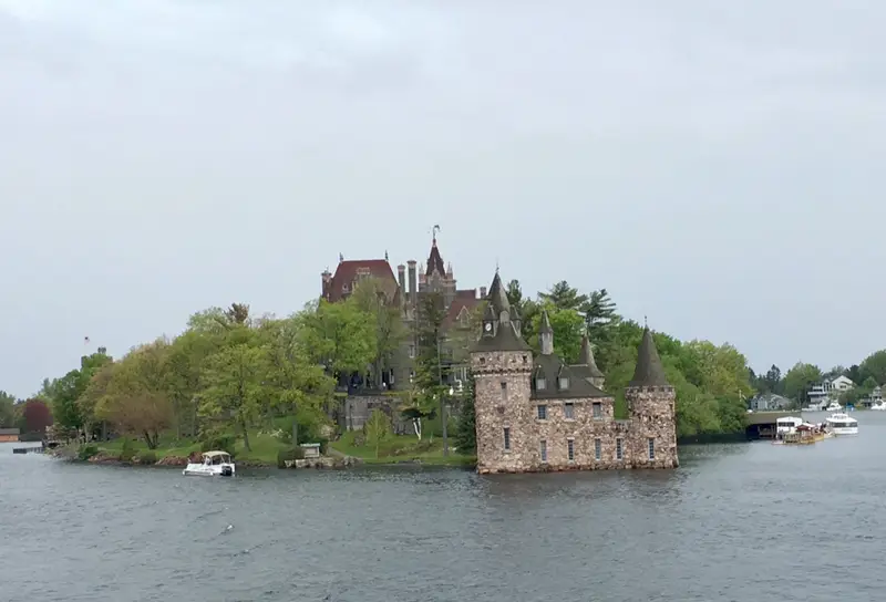 Wangjianglou Park - Lake Center Island