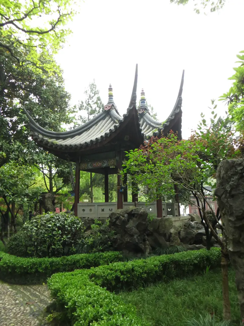 Fangsheng Pavilion